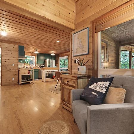Woods Waves: Luxury Coast Cabin King Beds Pets Тилламук Экстерьер фото
