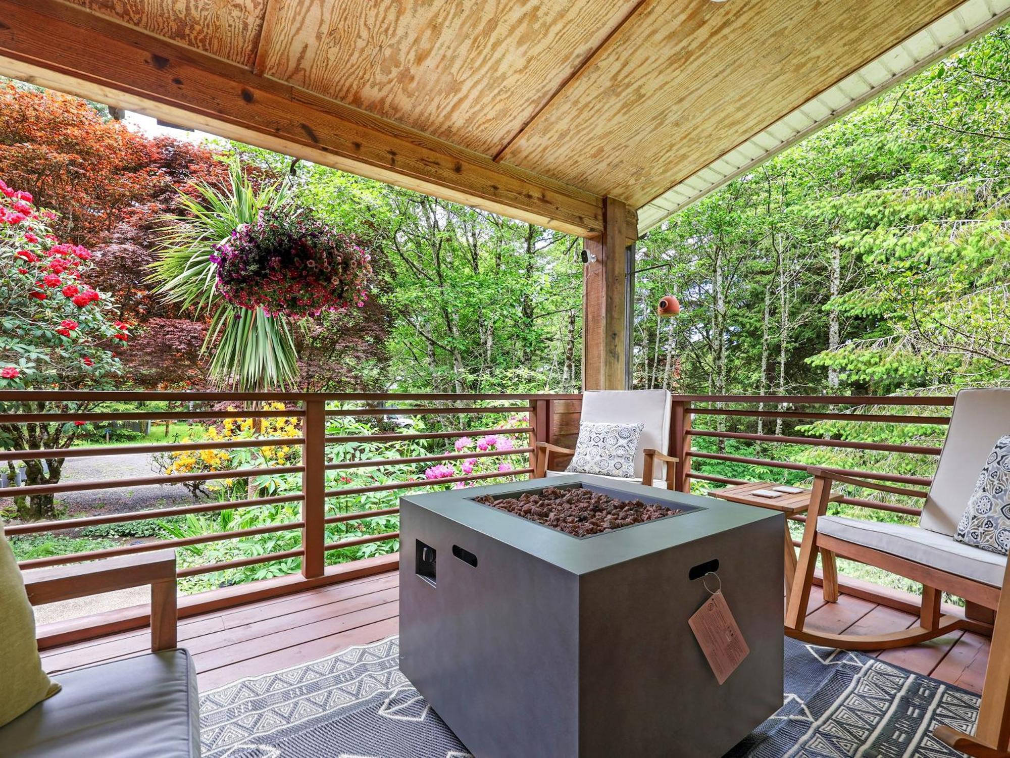 Woods Waves: Luxury Coast Cabin King Beds Pets Тилламук Экстерьер фото